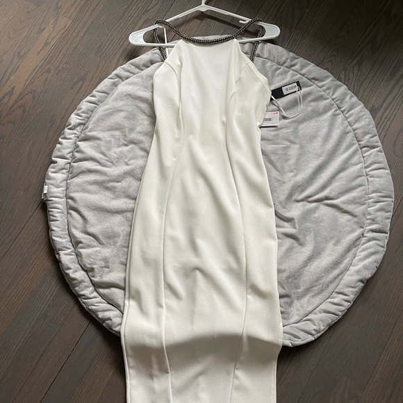 White fitted mid dress. Sexy back with rhinestone neckline and trim - Picture 1 of 4